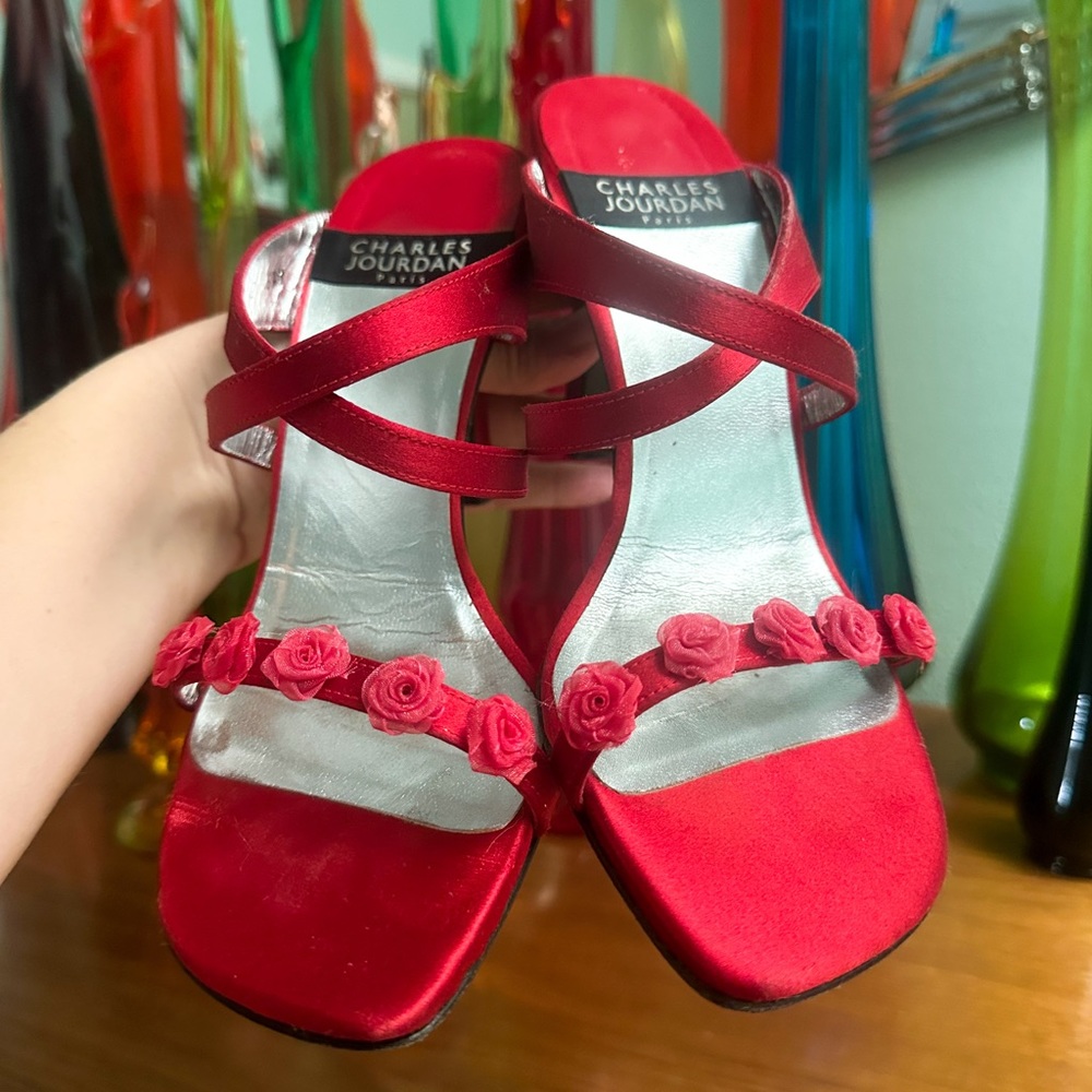 Vintage Red Charles Jourdan Paris Strappy Satin Sandals Heels Size 6 1/2 Roses